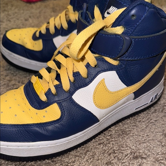 Nike Women’s Air Force 1 High Top Sneakers - Blue and Yellow - Picture 2 of 6